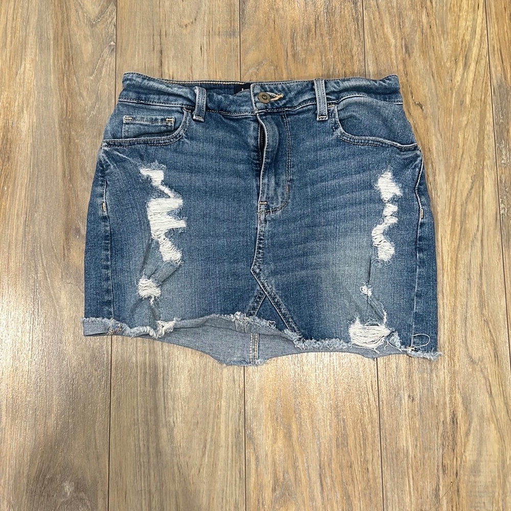 hollister denim mini skirt size 3 (barely worn)